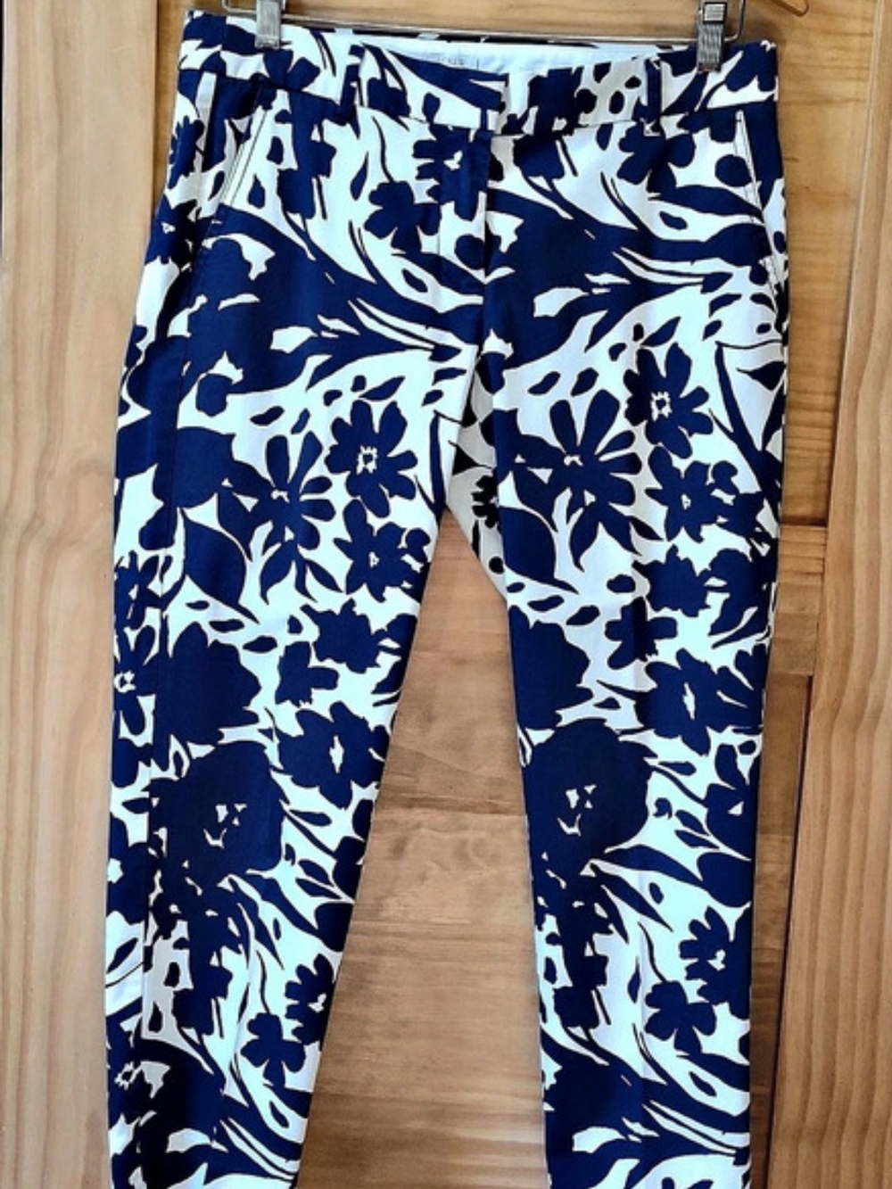 J.Crew Women's Navy & Bone Statement Botanical Coastal Straight Leg Pant | 6
